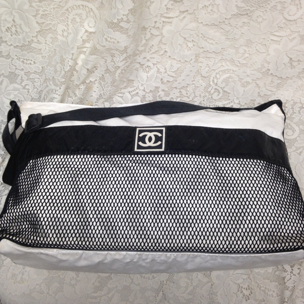Chanel White-Black Large Weekend -Beach SBag-CB