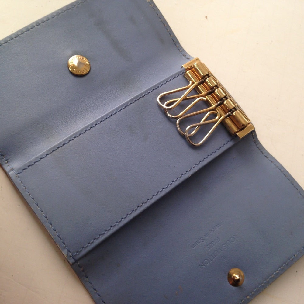 Louis Vuitton, Blue-Purple Vernis Mono 4-Hooks Key