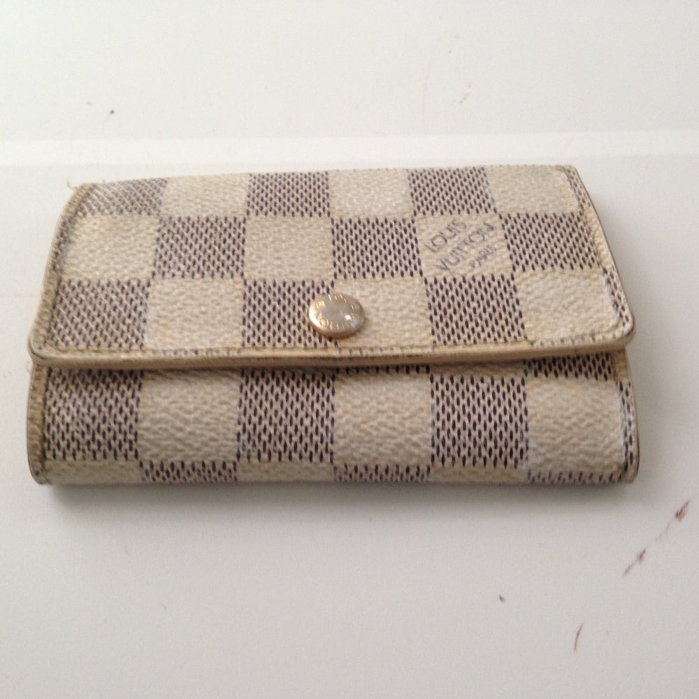 Louis Vuitton, Damier Azuzr 6-Hooks Key Case