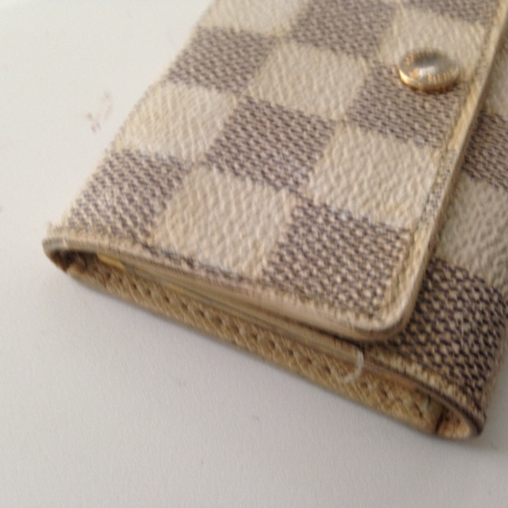 Louis Vuitton, Damier Azuzr 6-Hooks Key Case