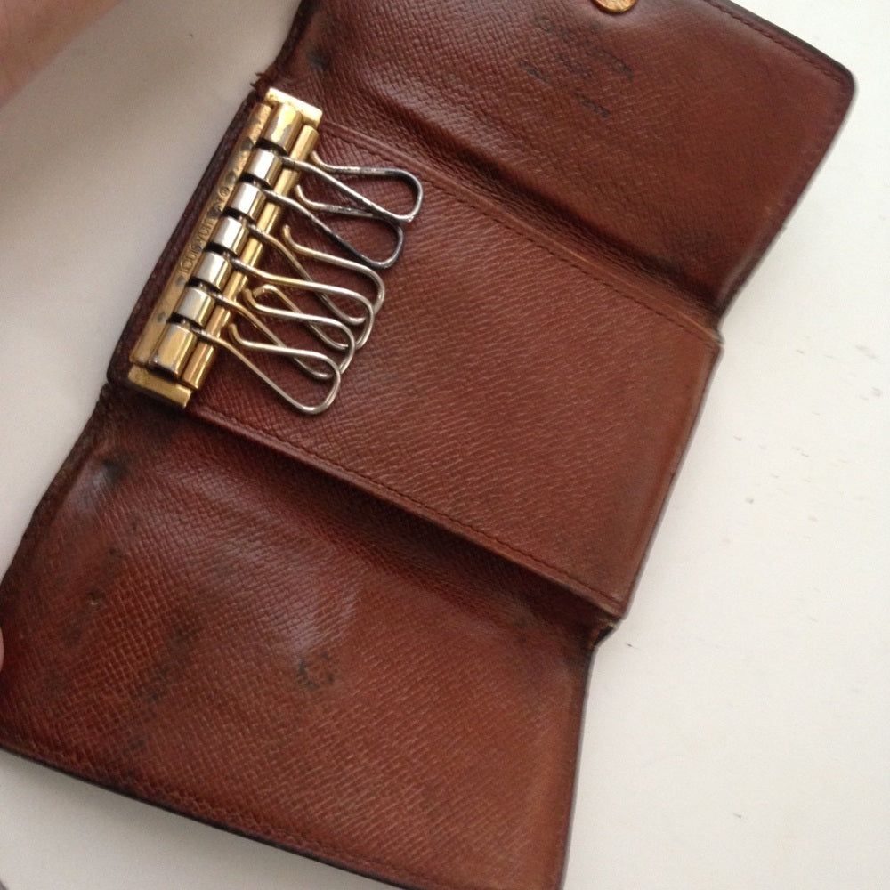 Louis Vuitton, Mono Brown 6-Hooks Key Case