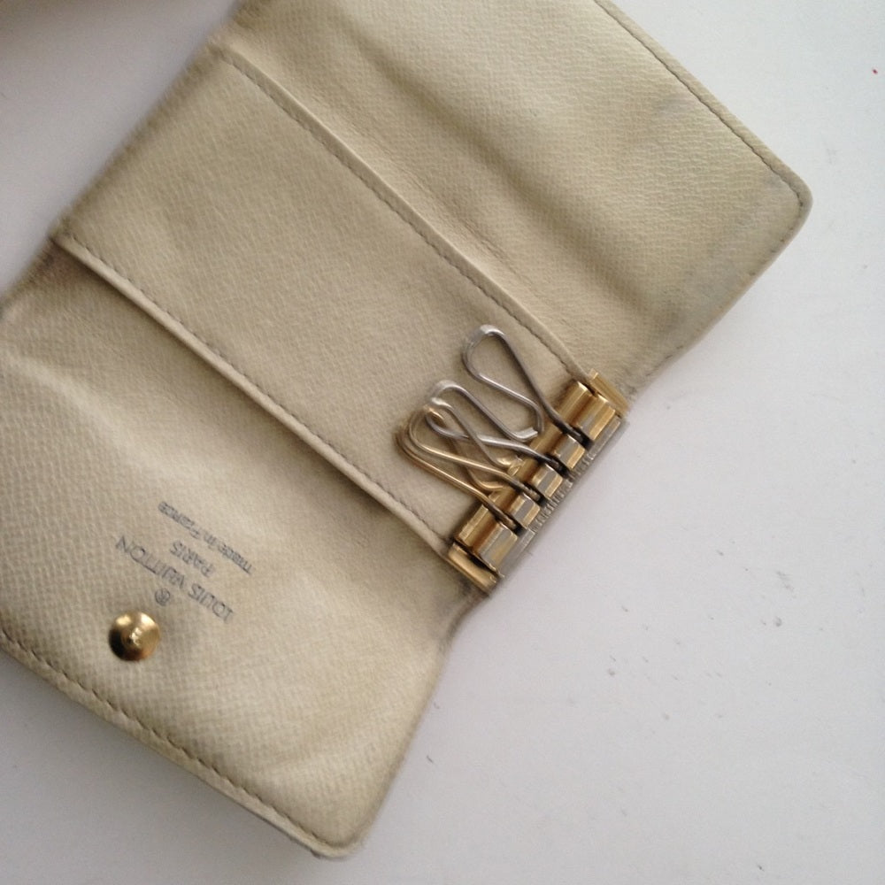 Louis Vuitton, Damier Azuzr 4-Hooks Key Case