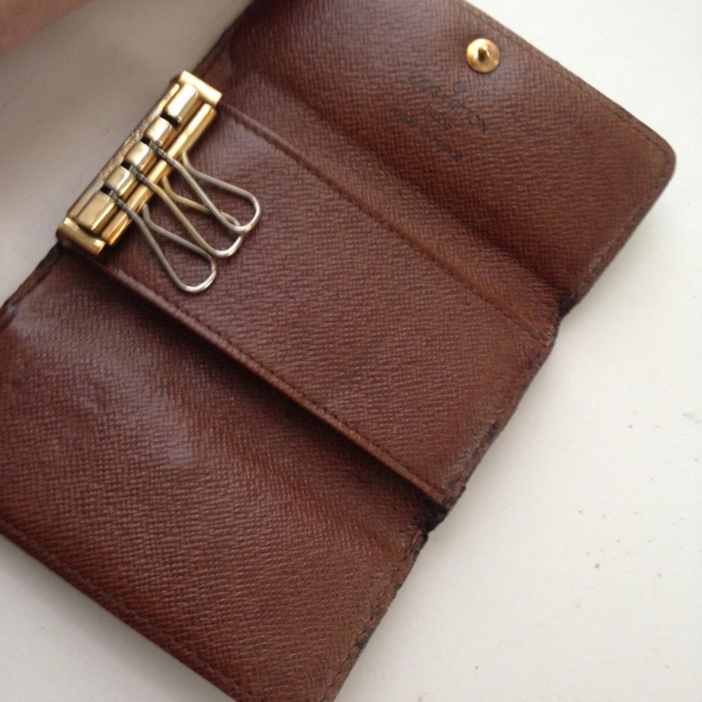 Louis Vuitton, Mono Brown 3 Hooks Key Case