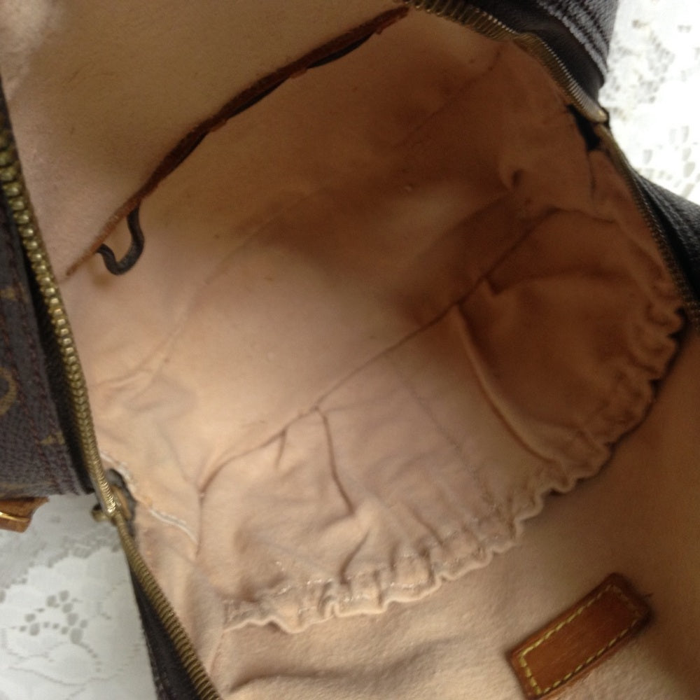 Louis Vuitton, Brown Mono Handbag-Crossbody