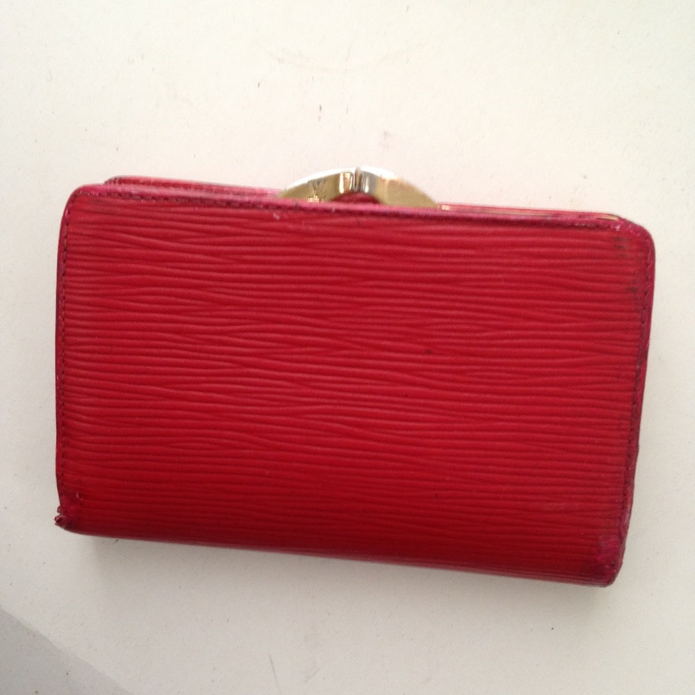 Louis Vuitton, Red Epi Leather, Kisslock CompactWa