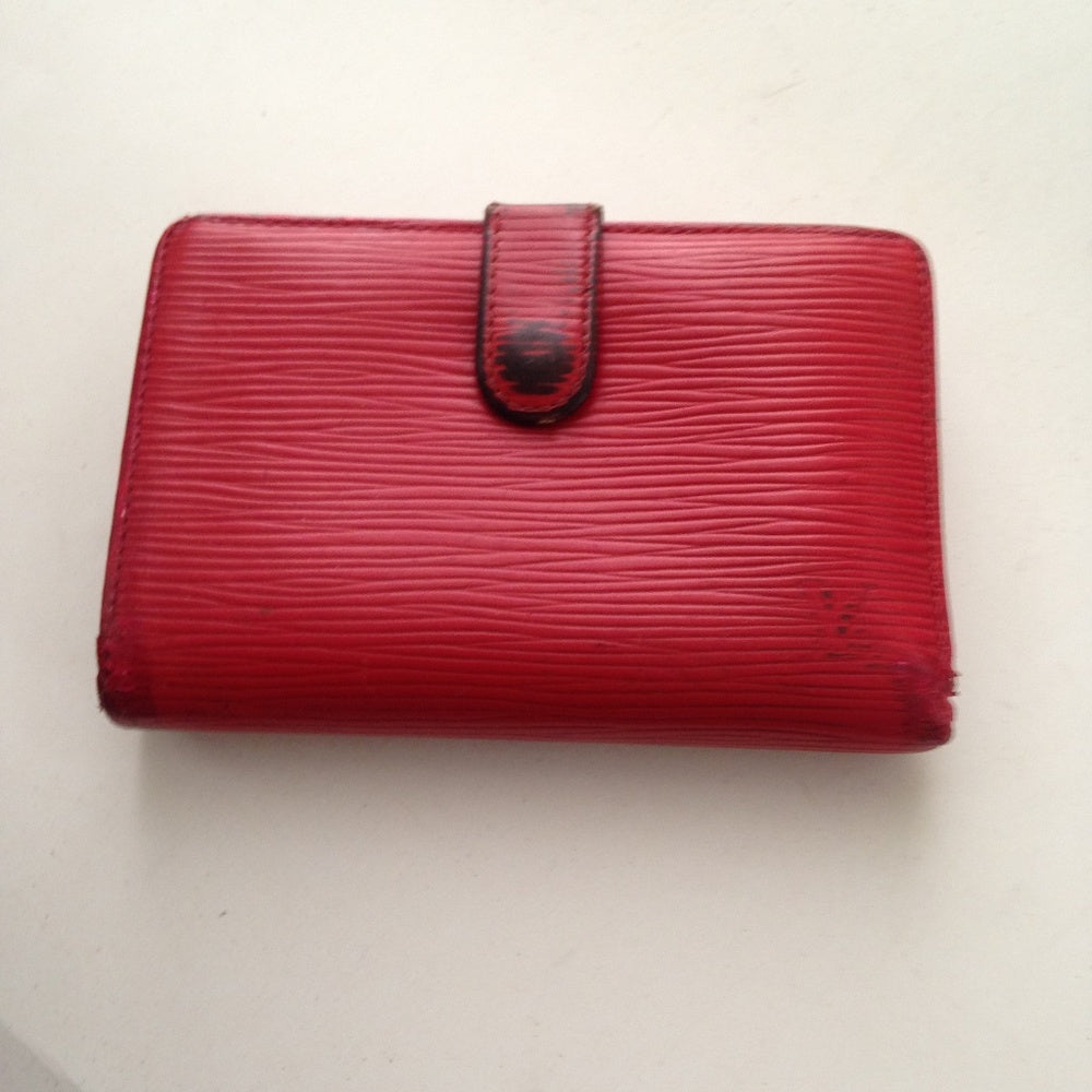 Louis Vuitton, Red Epi Leather, Kisslock CompactWa