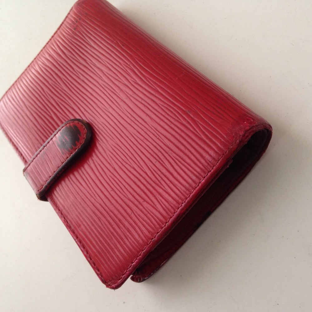Louis Vuitton, Red Epi Leather, Kisslock CompactWa
