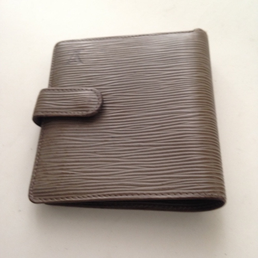 Louis Vuitton Tan Brown Epi Leather, Bifold Wallet