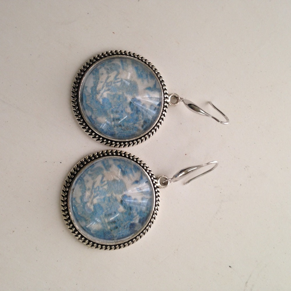 Pair of Blue Willow Dangling Earrings