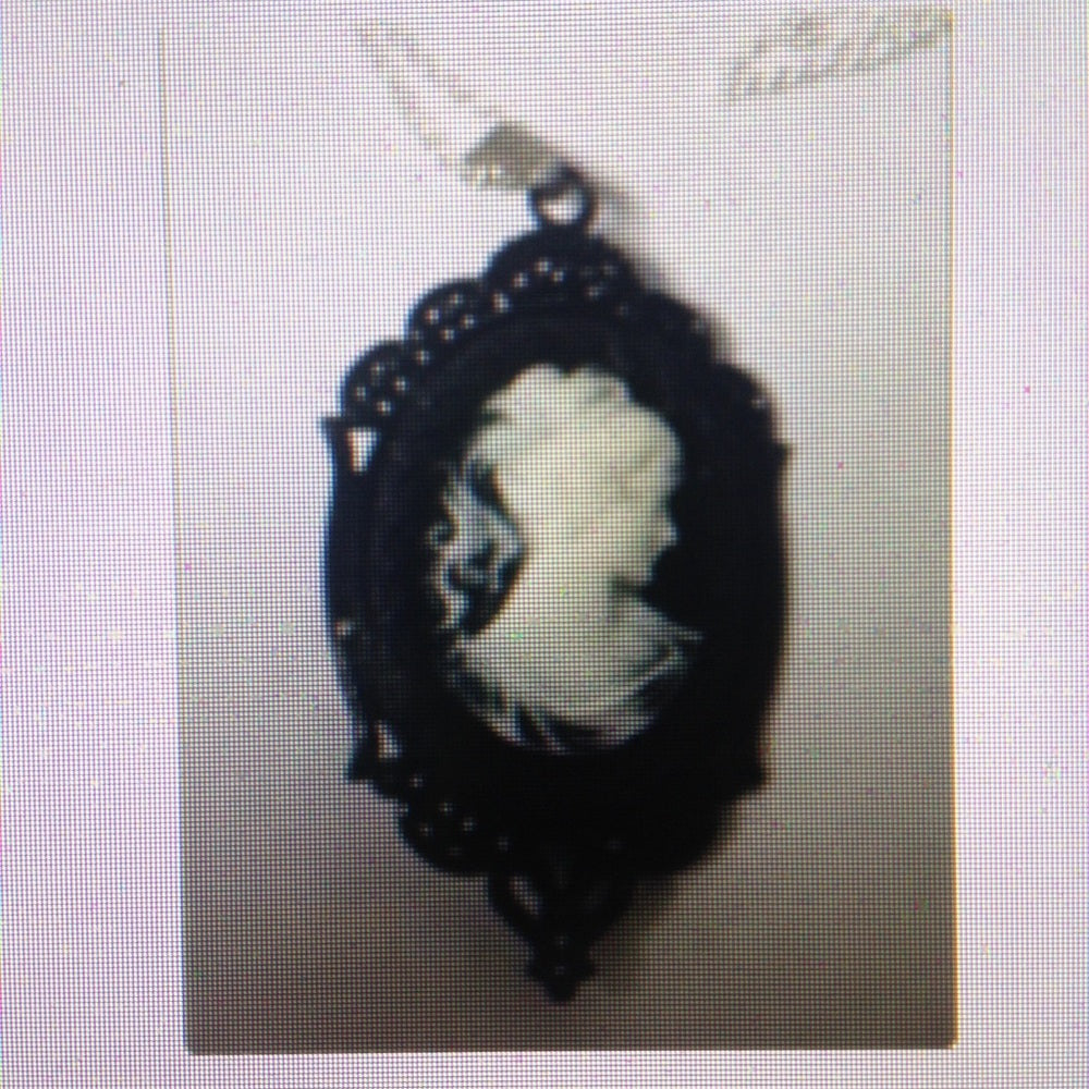 Black n White Lady Cameo Brooch-Pendant 925 Chain