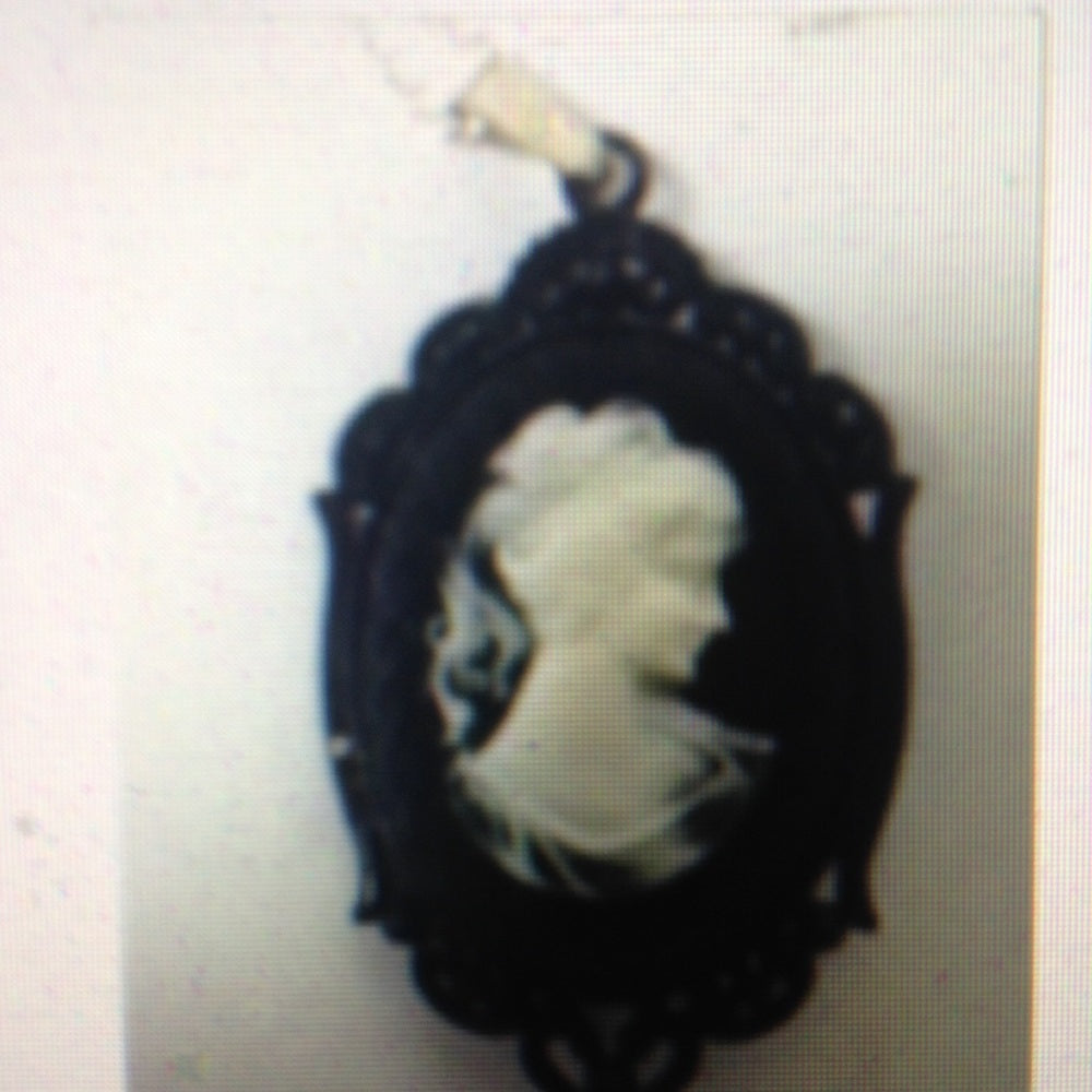 Black n White Lady Cameo Brooch-Pendant 925 Chain