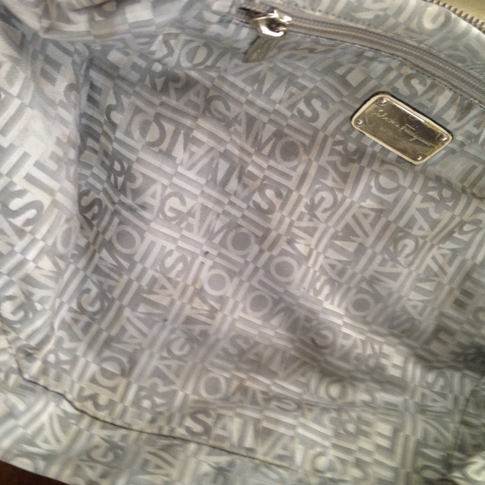Ferragamo Beige Leather Handbag 10x10x6