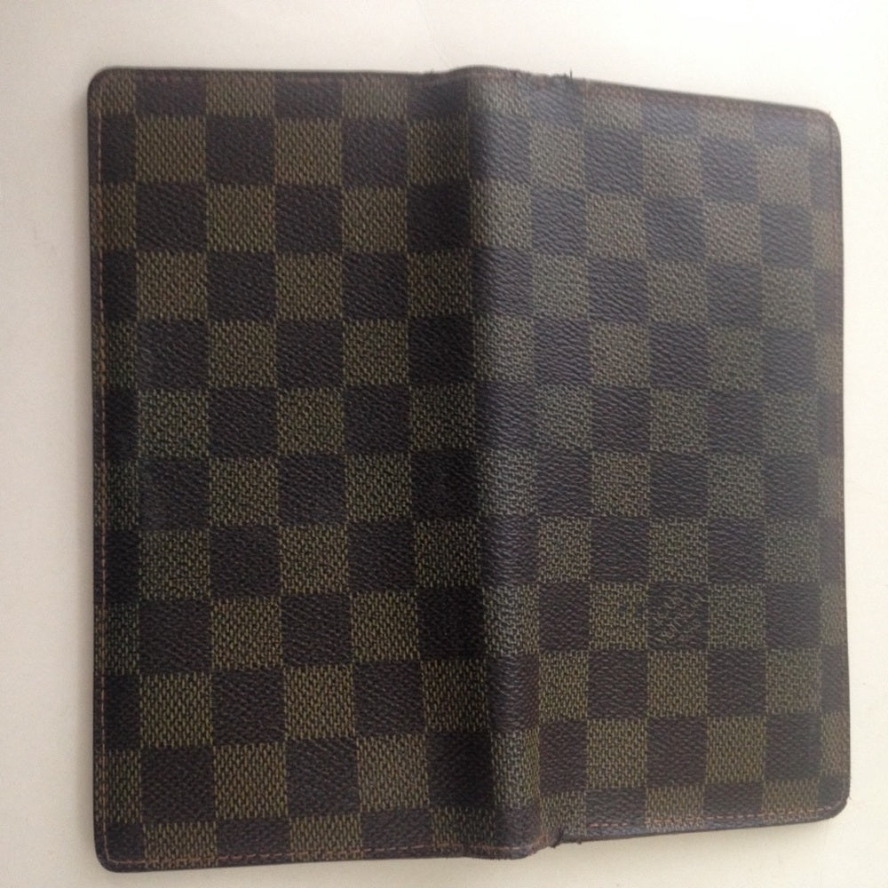 Louis Vuitton, Damier Ebene Long Wallet 7.5 x 4in