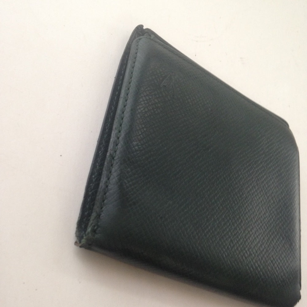 Louis Vuitton Green Taiga Leather Mens Wallet