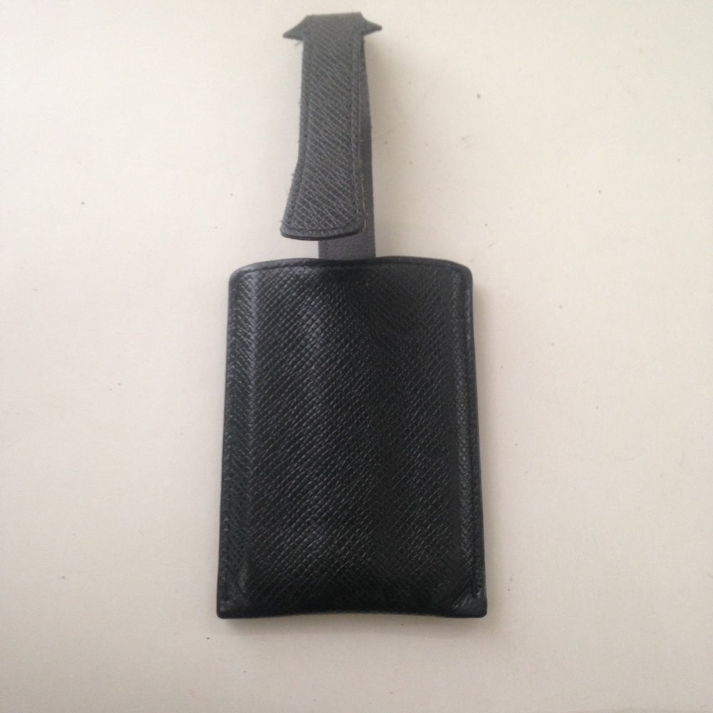 Louis Vuitton BlackTaiga Leather ID-CC Case