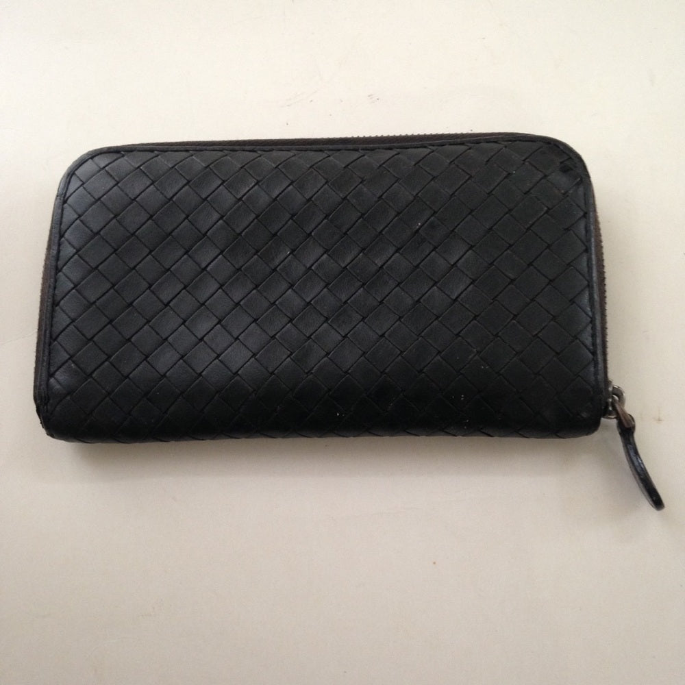 Bottega Veneta Black Leather Zip-Around Long Wall