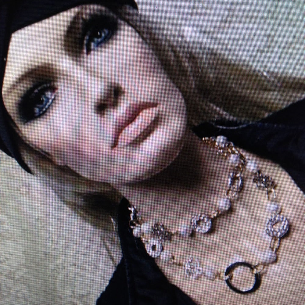 Elegant 33-inch Long Gold, Silver Pearl Necklace