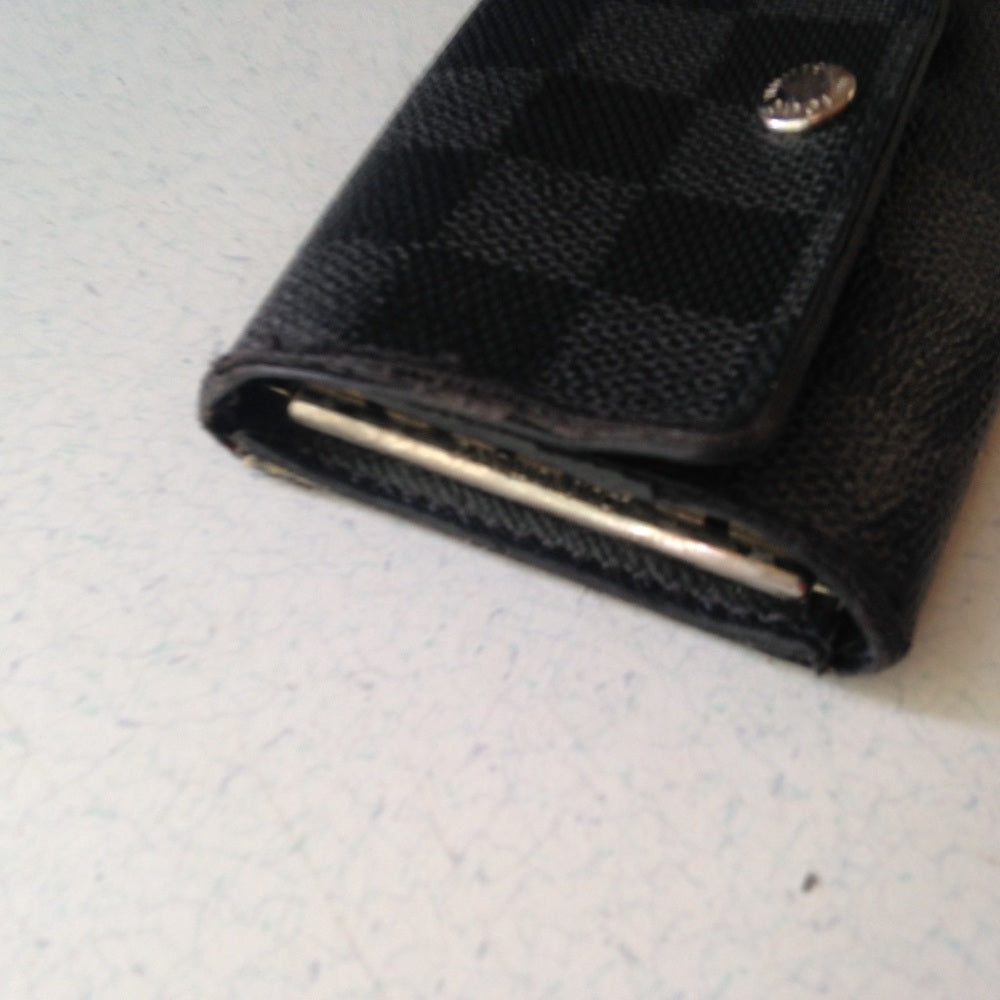 Louis Vuitton, Damier Graphite 6-Hooks Key Case