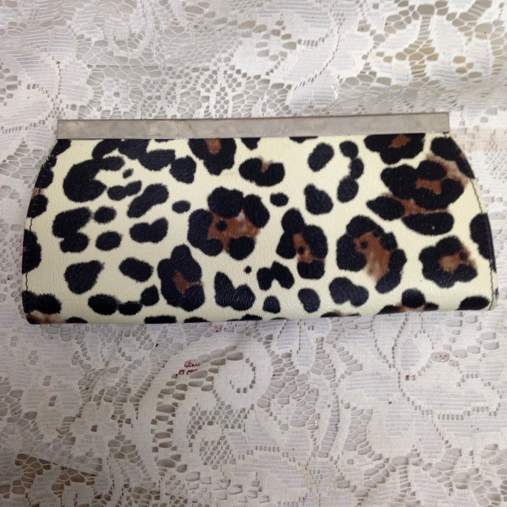 Faux Leopard Leather Kisslock Clutch 8.5in x 4in
