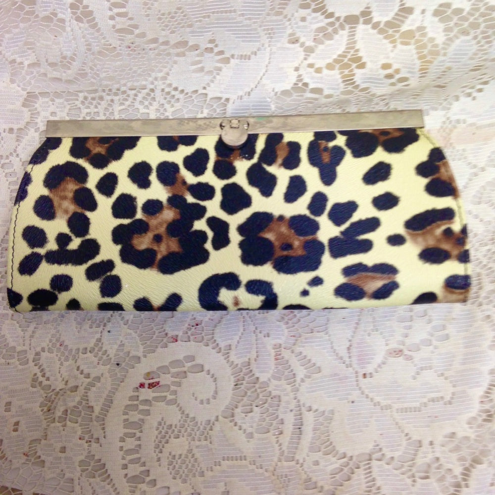 Faux Leopard Leather Kisslock Clutch 8.5in x 4in