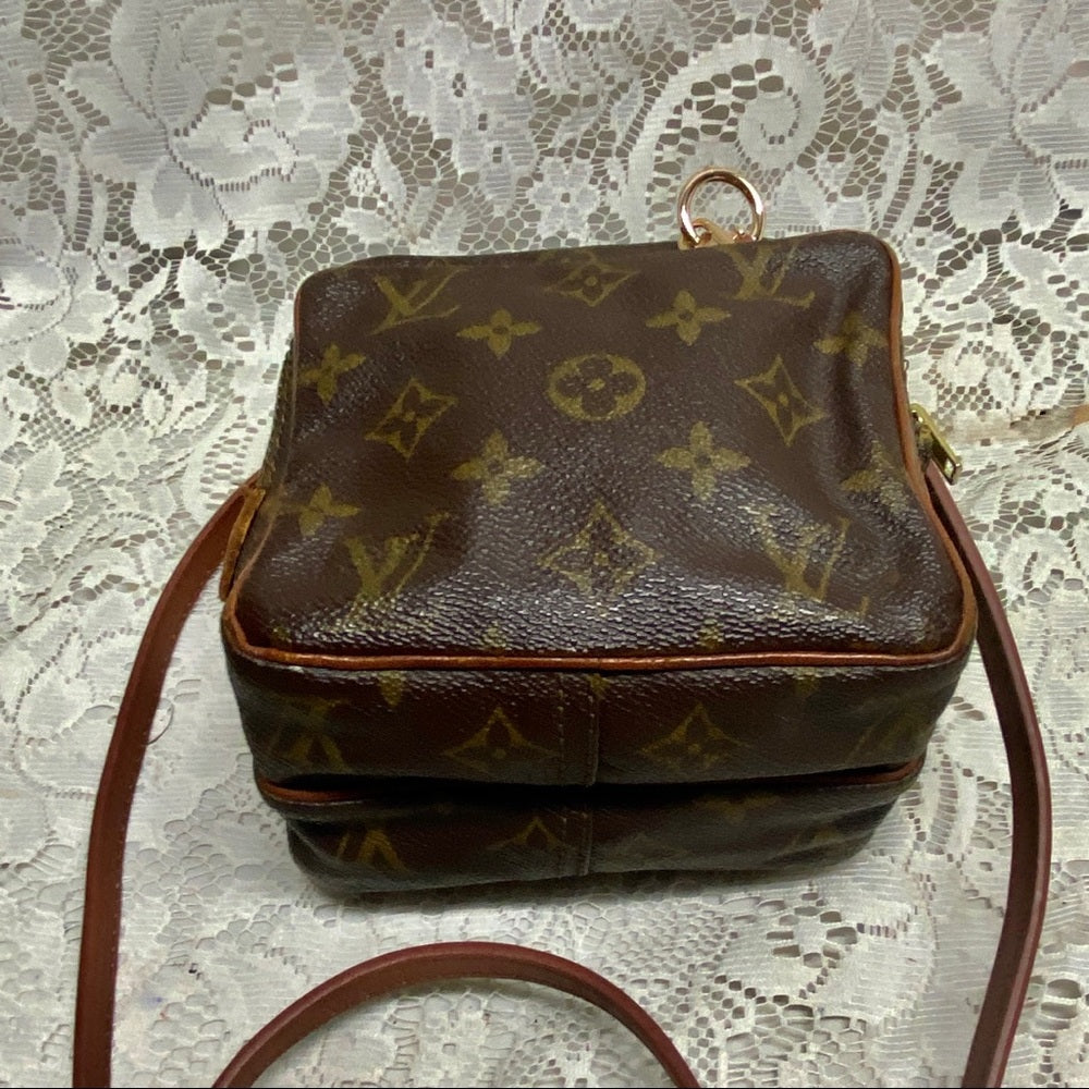 Rare, Vintage Louis Vuitton Mono Amazon PM Unisex Crossbody 7in x 5in x 3in
