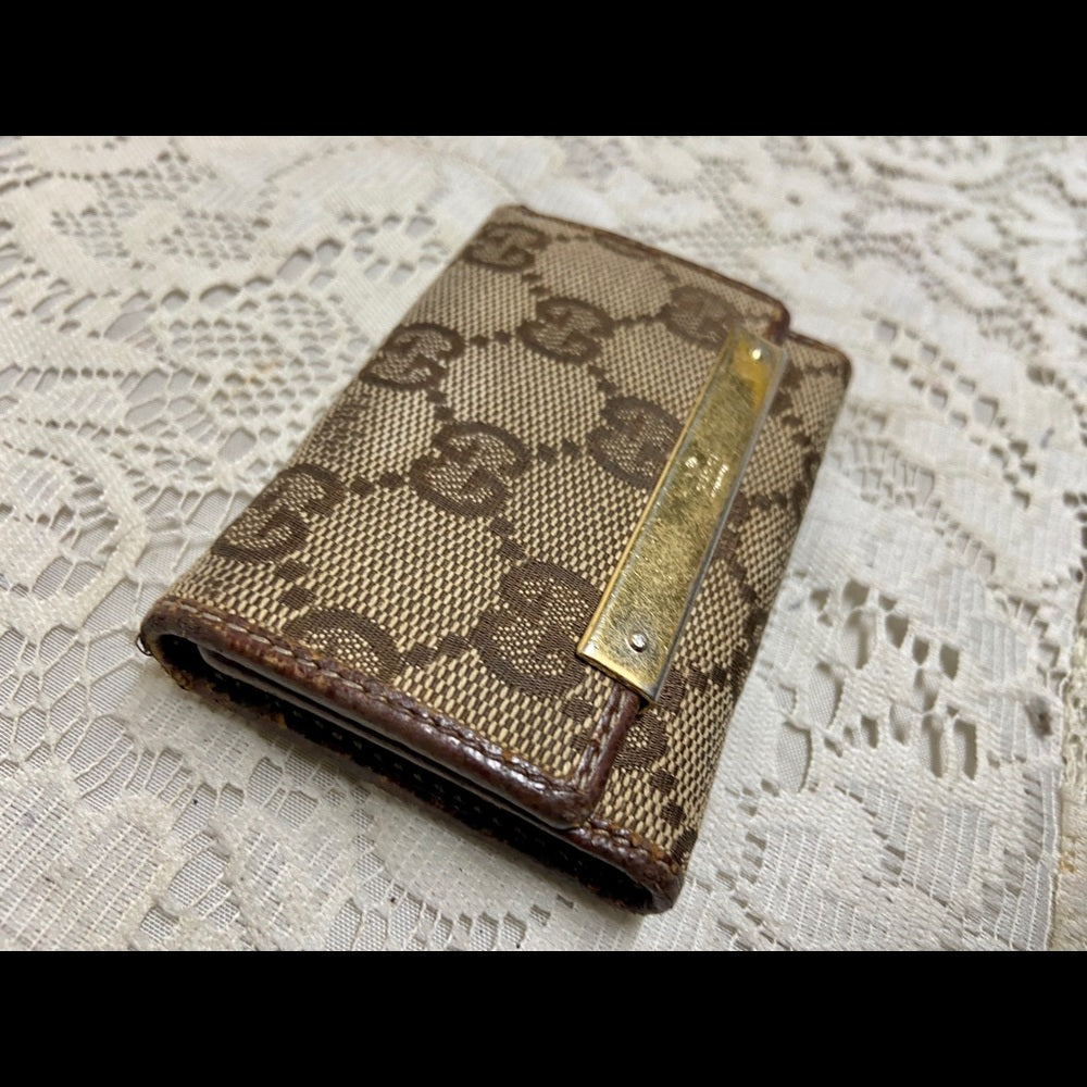 Gucci Brown Mono 4-Hooks Key Case 3.5in x 2.5in