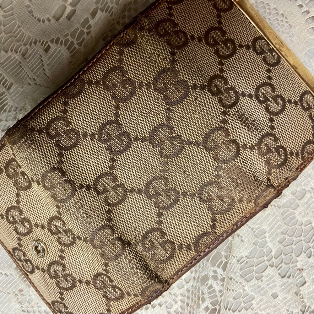Gucci Brown Mono 4-Hooks Key Case 3.5in x 2.5in