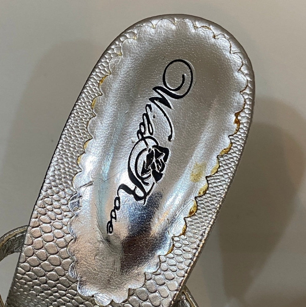 White Rose, Silver Heels - Size 9