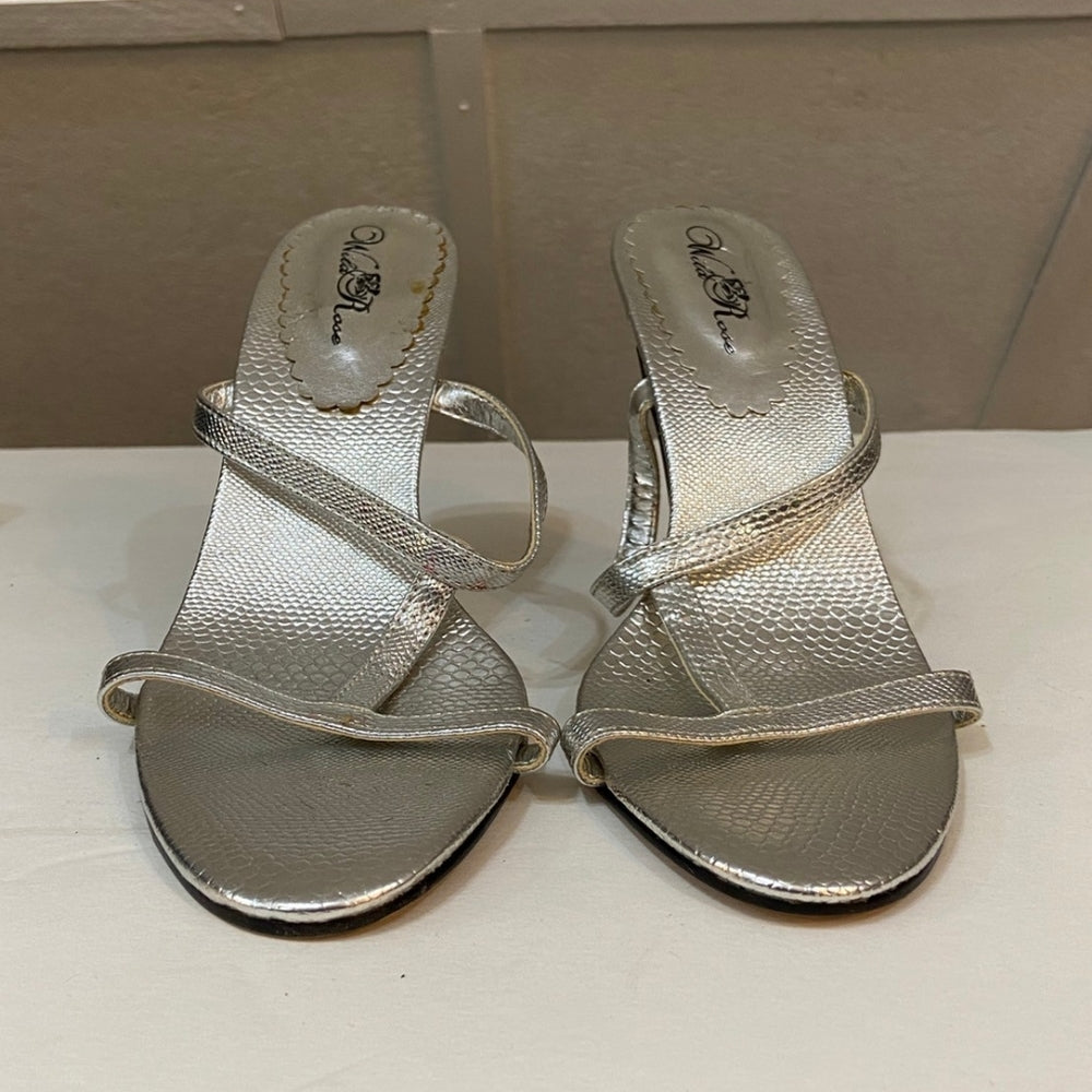 White Rose, Silver Heels - Size 9