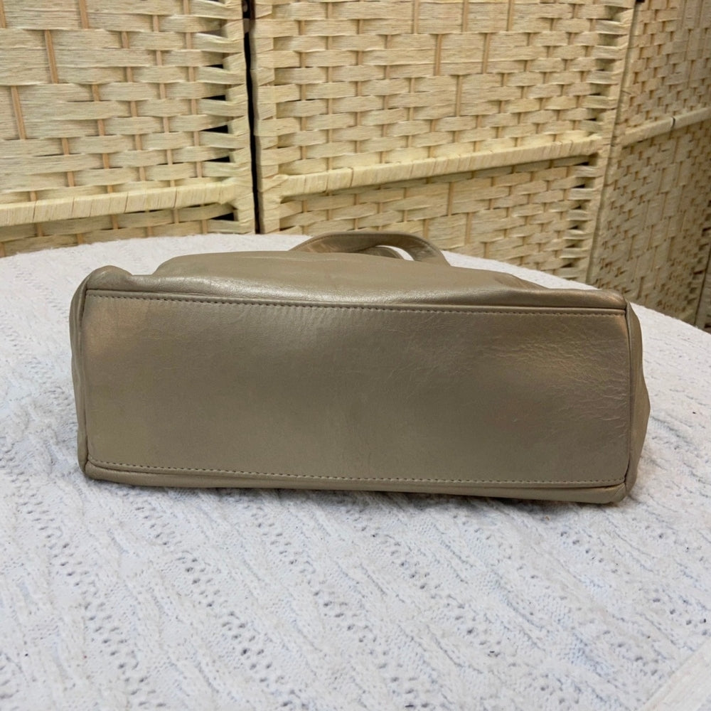 Park Avenue International, Genuine Leather White and Gold Hand Bag