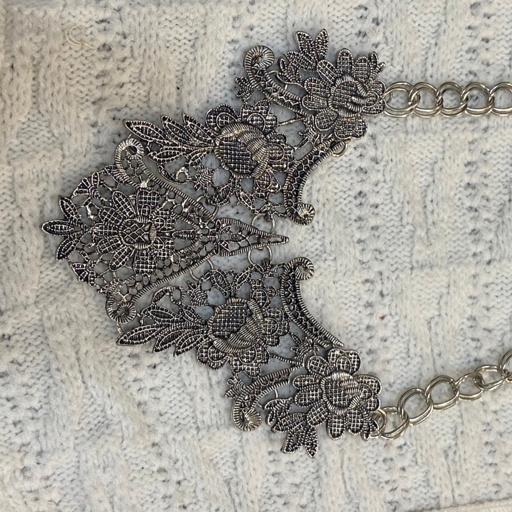 Silver Lace Filigree Floral Necklace