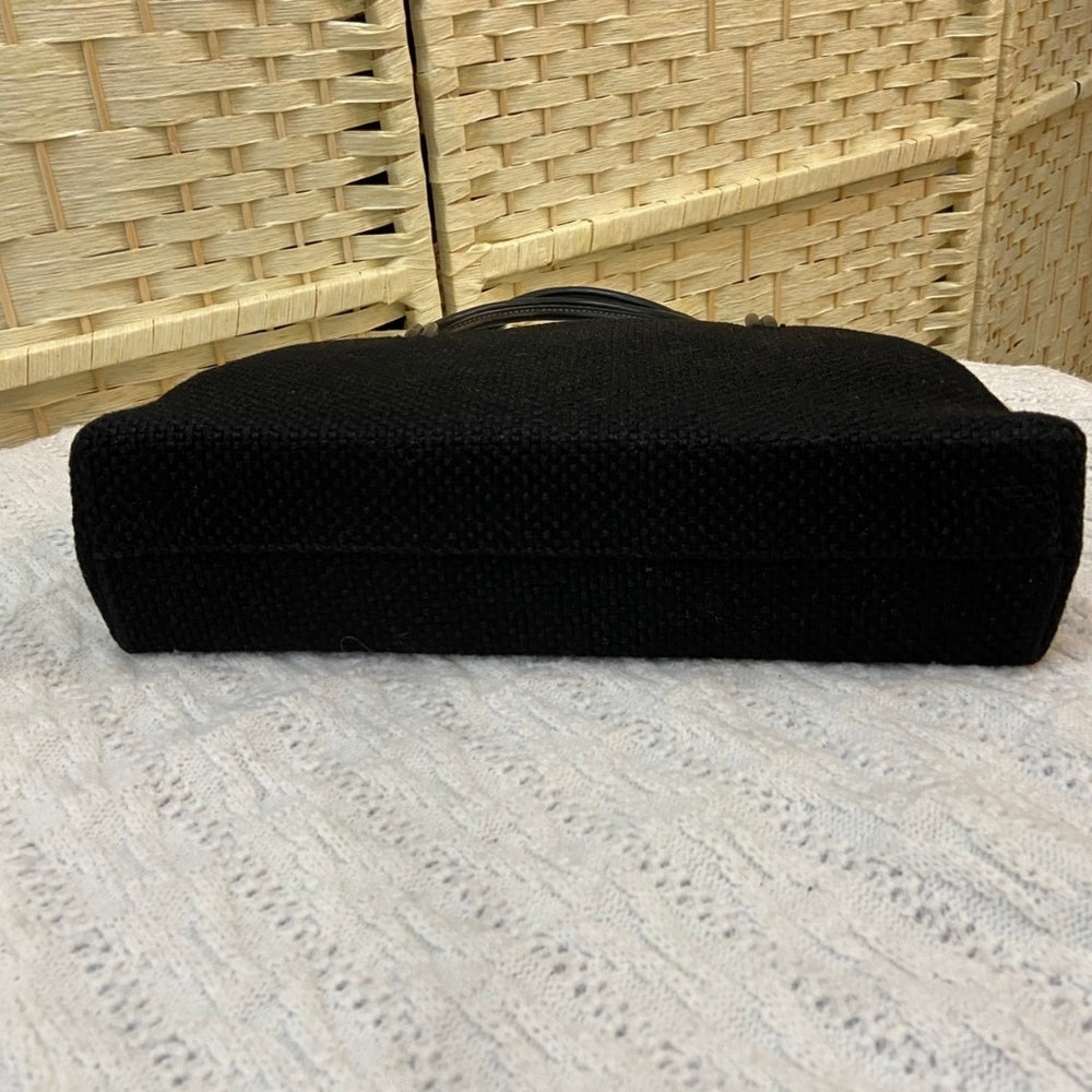 Vintage Dover Black Clasp Hand Bag