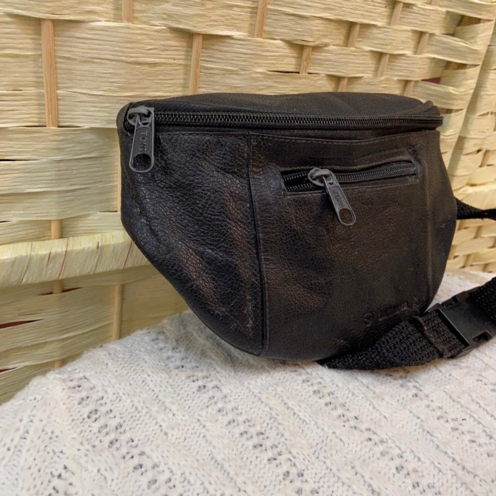 Lufthansa First Class, Black Leather Fanny Pack