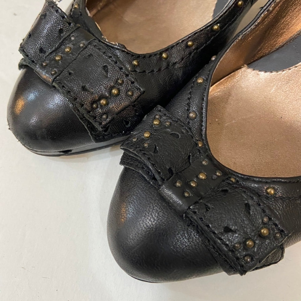 Bandolino, Black Leather Stud & Bow Heels - S-8.5