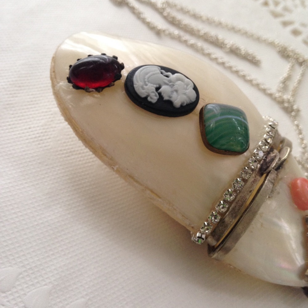 Vintage Mother of Pearl Clam Shell Purse Pendant 925 Silver Chain Necklace