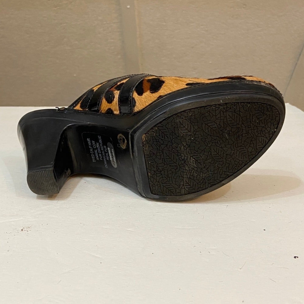 Nurture, Animal Print With Buckle Clogs - Size 7.5
