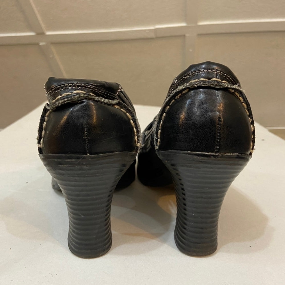 Emergency Exit, Black Heels - Size 8.5