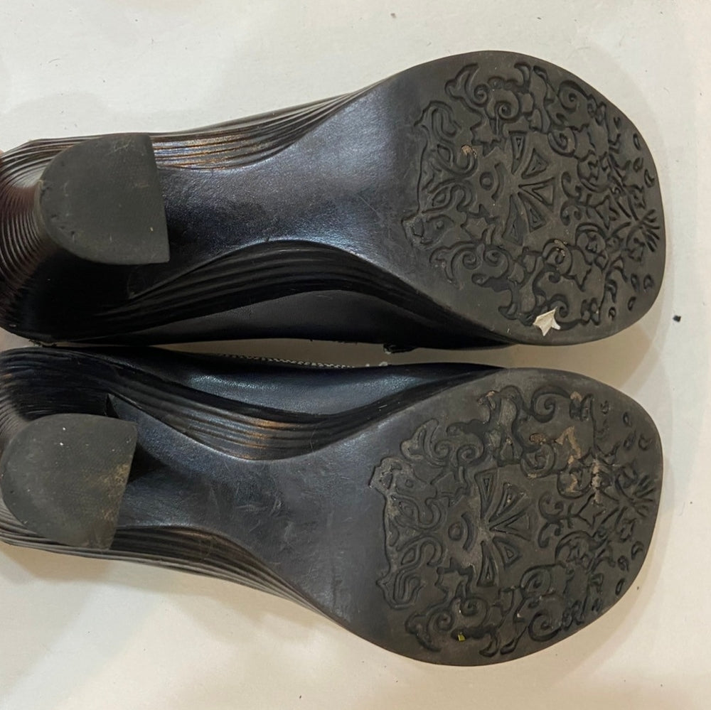 Emergency Exit, Black Heels - Size 8.5