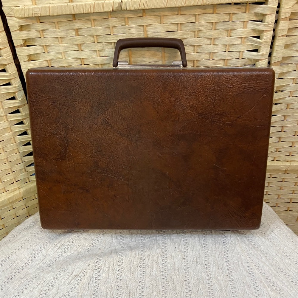 Vintage 1950s Samsonite Lock Coded, Brown Fiberglass Briefcase 18in x 12.5in