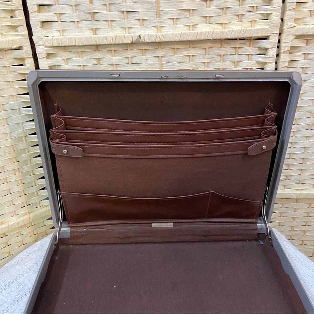 Vintage 1950s Samsonite Lock Coded, Brown Fiberglass Briefcase 18in x 12.5in