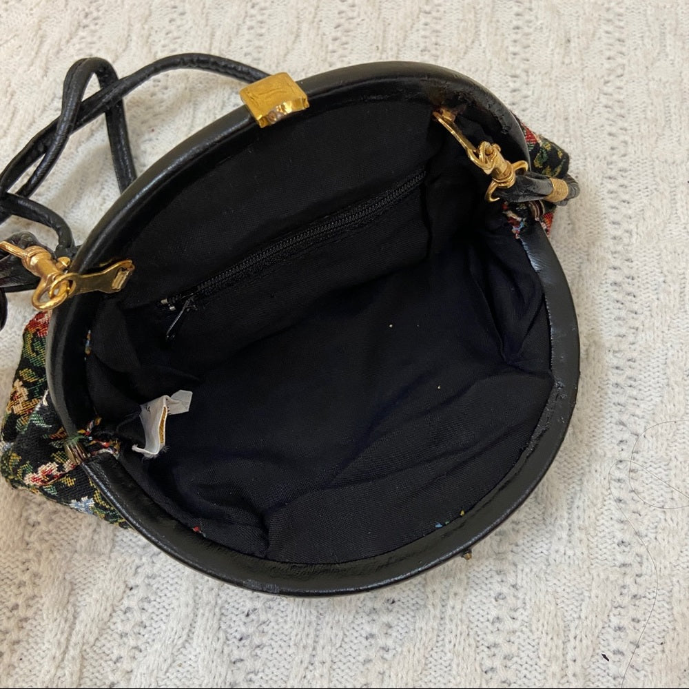 Vintage Handibag Floral Tapestry Clutch-Crossbody 9in x 7in x 2in