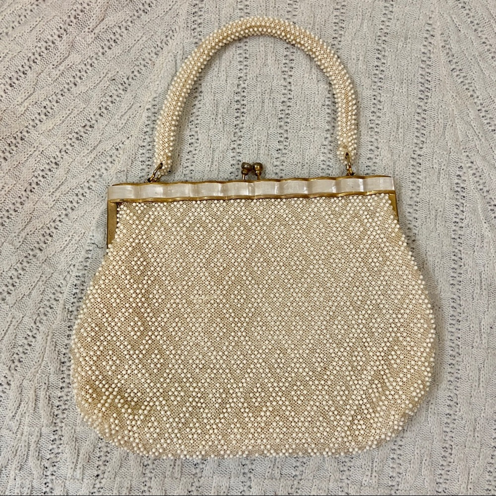 Vintage, White Beaded Handbag with Mother of Pearl Clasp