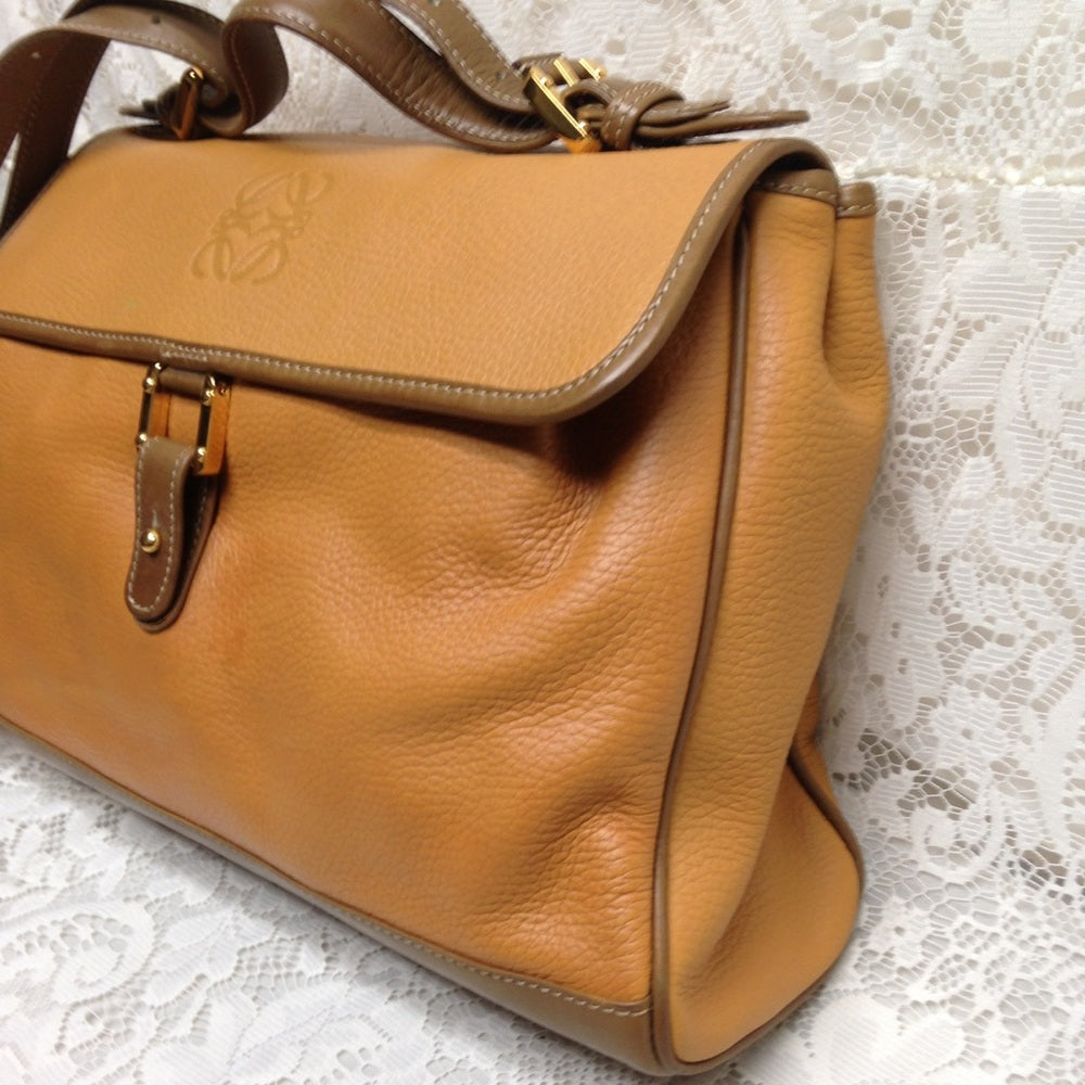 Authentic Loewe, Spain Tan Leather Shoulder Bag