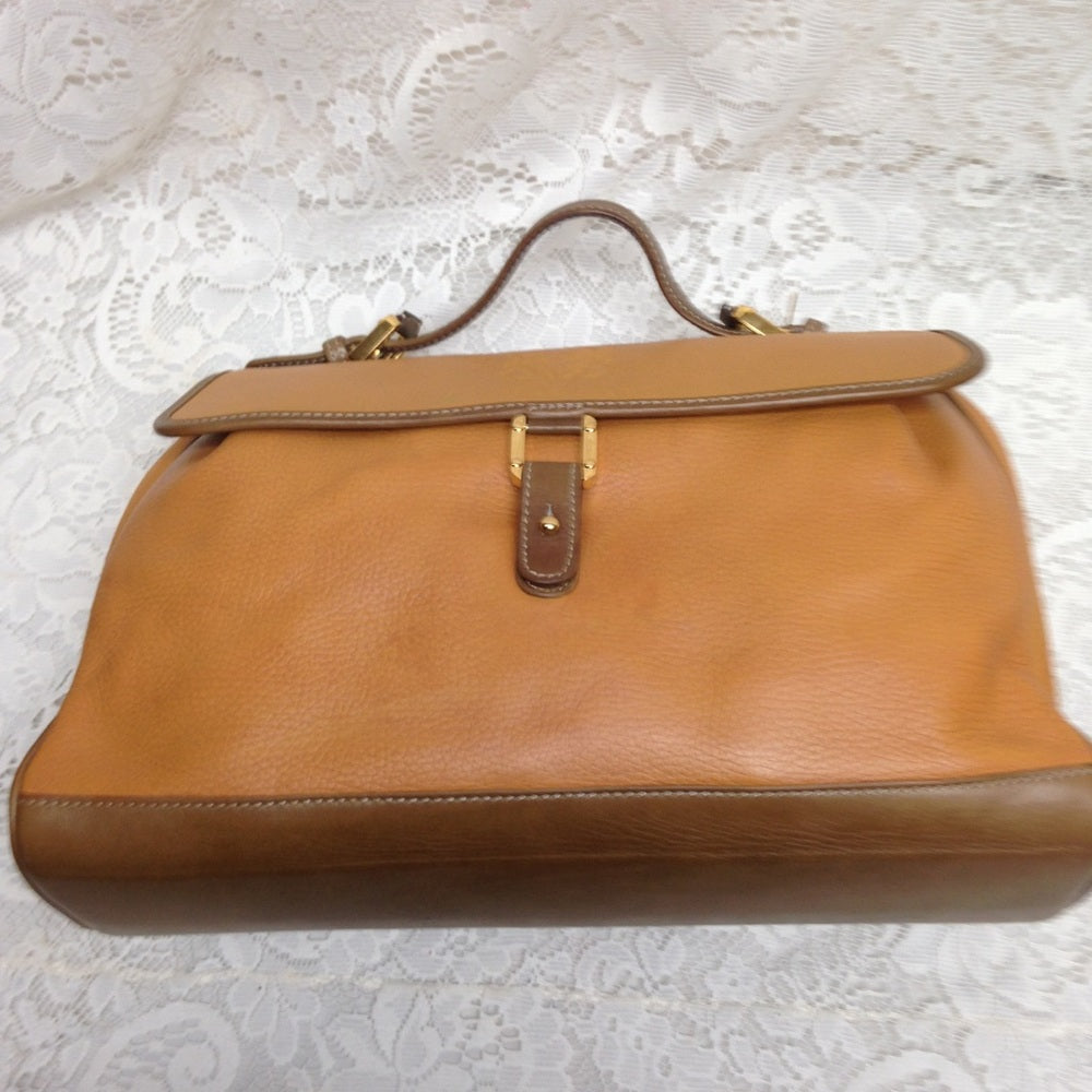 Authentic Loewe, Spain Tan Leather Shoulder Bag