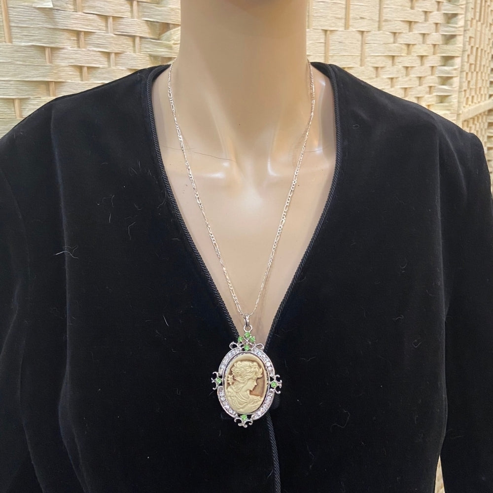 Vintage Style Beige Cameo Pendant Necklace with Green Rhinestones