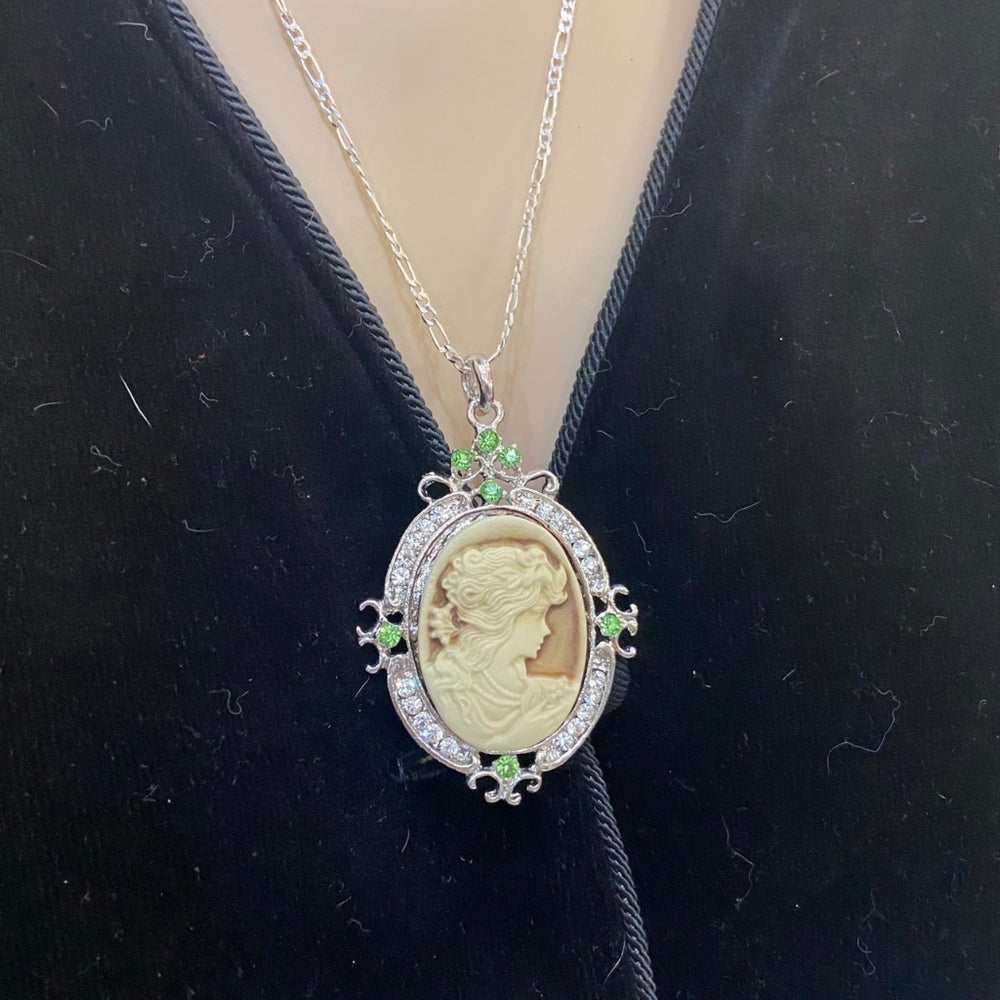 Vintage Style Beige Cameo Pendant Necklace with Green Rhinestones