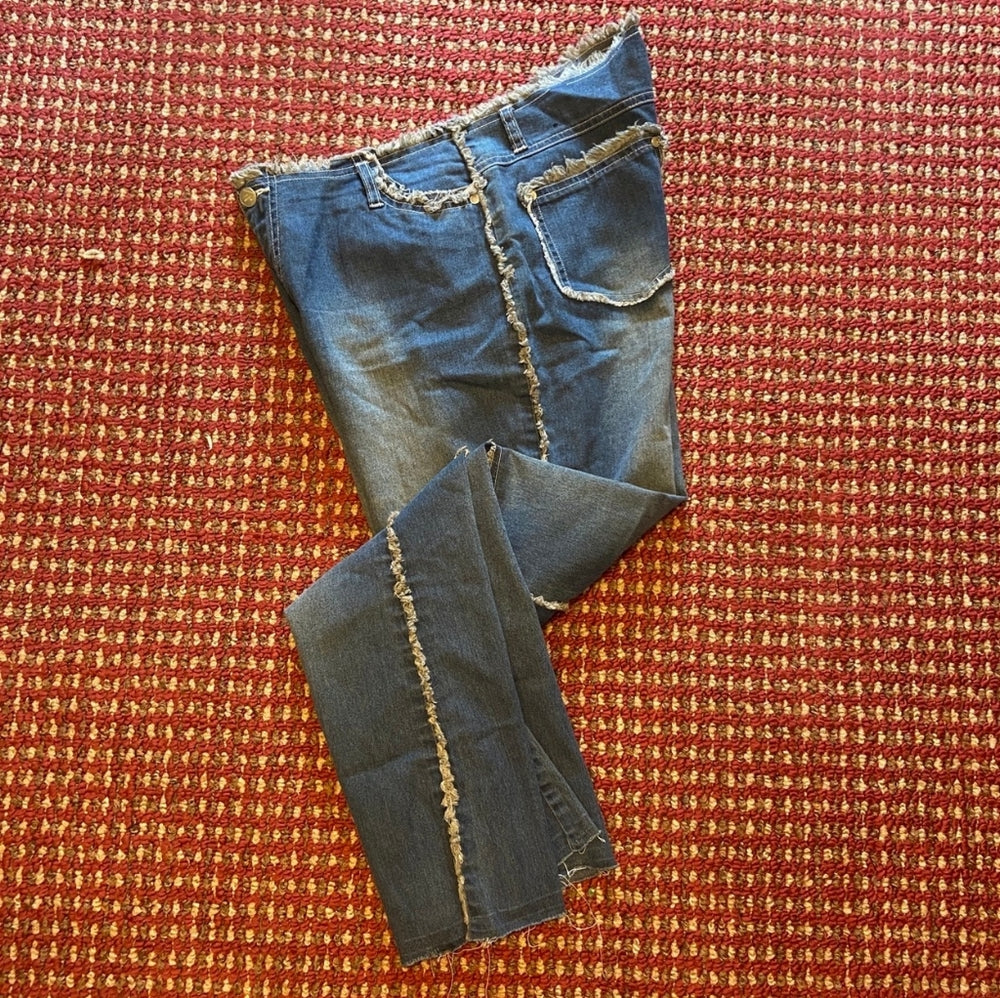 Committed, Soft Denim Frayed Design Jeans