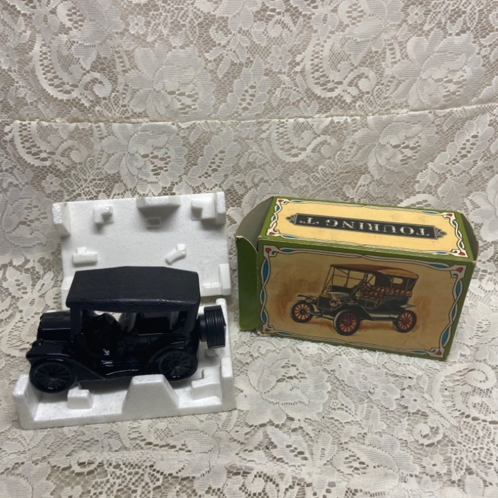 Vintage 1970s Avon Touring Tribute After Shave Decanter 6Fl Oz (NIB)
