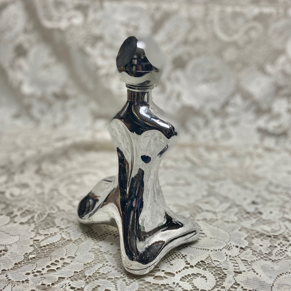 Vintage 1970s Avon Futura Excalibur Cologne Decanter 6Fl Oz (NIB)