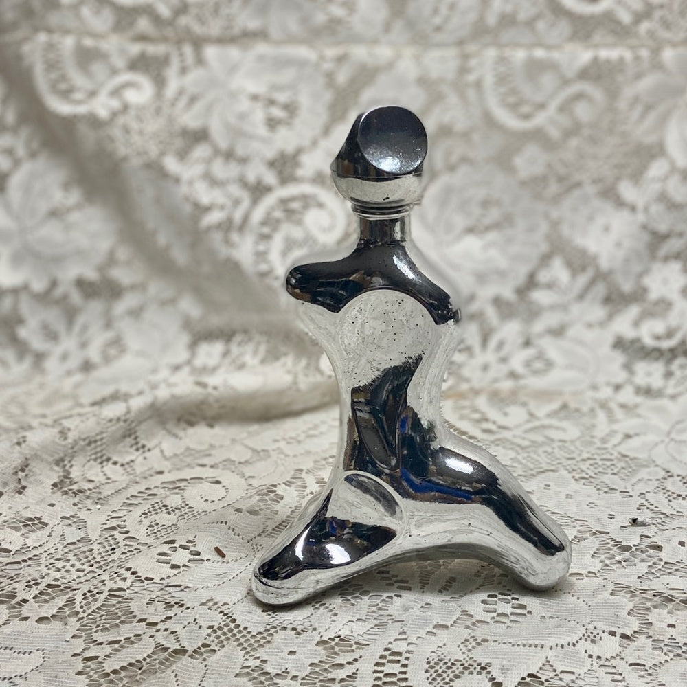 Vintage 1970s Avon Futura Excalibur Cologne Decanter 6Fl Oz (NIB)